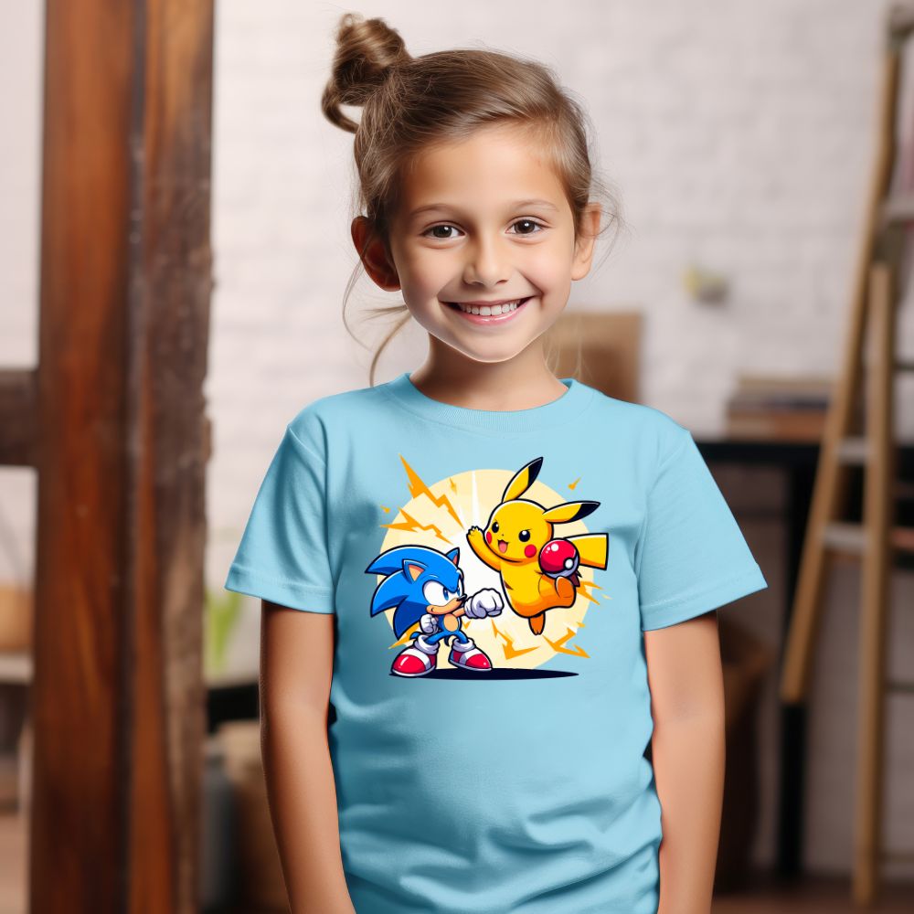Camiseta Infanto Juvenil Personagens Pikachu Super Heróis vs Sonic