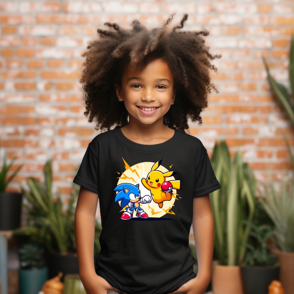 Camiseta Infanto Juvenil Personagens Pikachu Super Heróis vs Sonic
