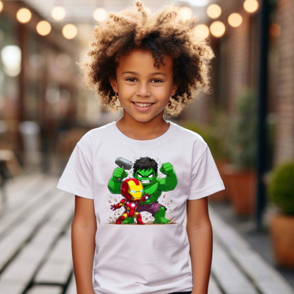 Camiseta Infanto Juvenil Personagens Super Heróis Hulk vs Homem de Ferro